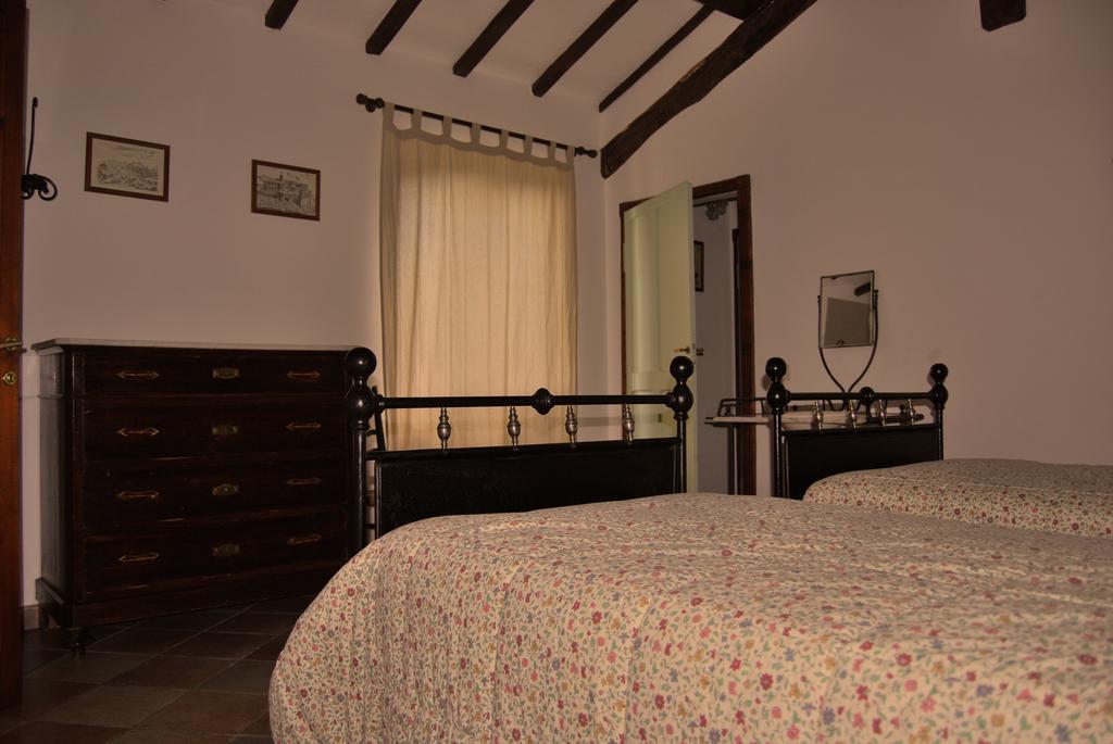 Casale Degli Ulivi Villa Gualdo Tadino Cameră foto